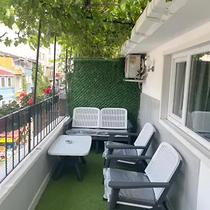 https://taksim-neo-pera-suites.istanbul-turkeyhotels.com